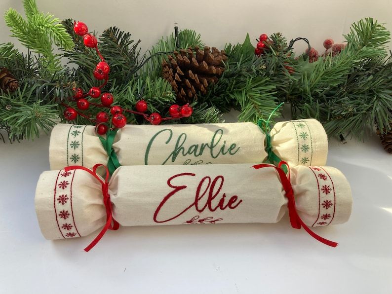 Reusable hotsell Velvet Christmas Cracker Set