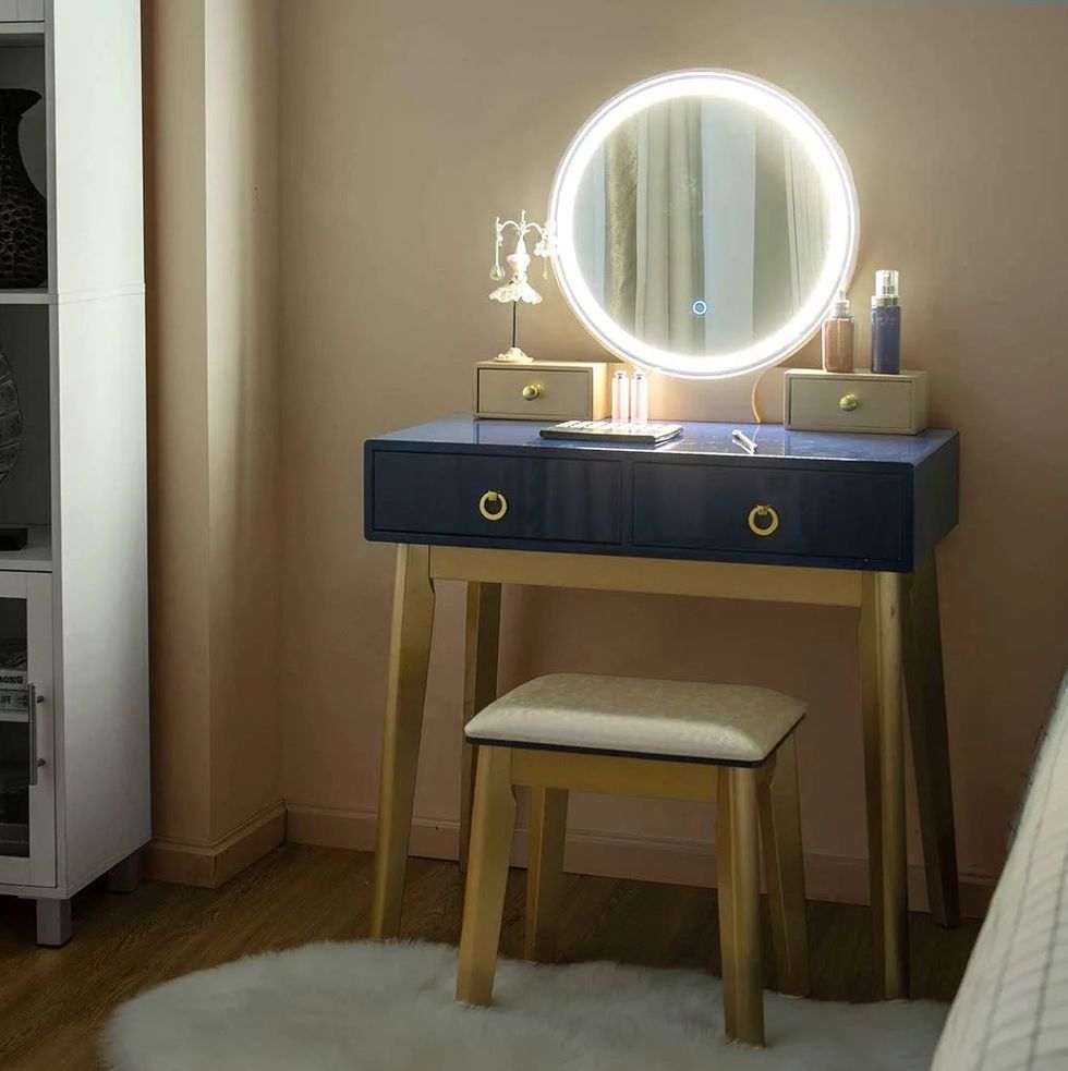 Vanity Set with Touch Screen Dimming Mirror