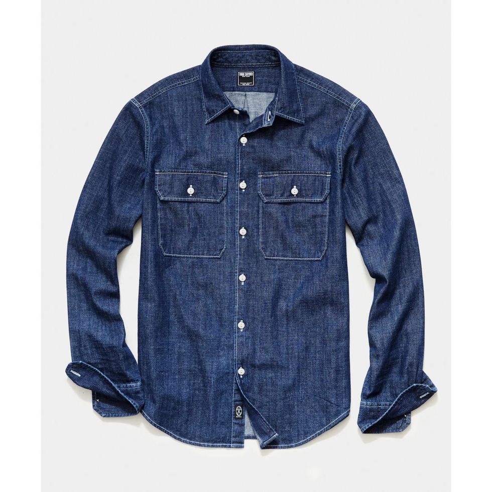 30 Best Men\'s Denim Shirts in 2024, According to Style Experts