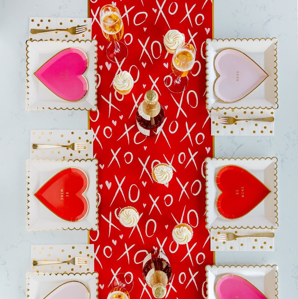 XOXO Red Paper Table Runner