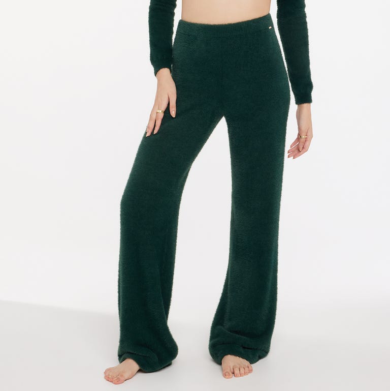 15 Best Valentine Gift For Girlfriend To Appreciate Her Efforts 29 1672960267 FLUFF IT UP PJ PANT SQ2149557 4985 1