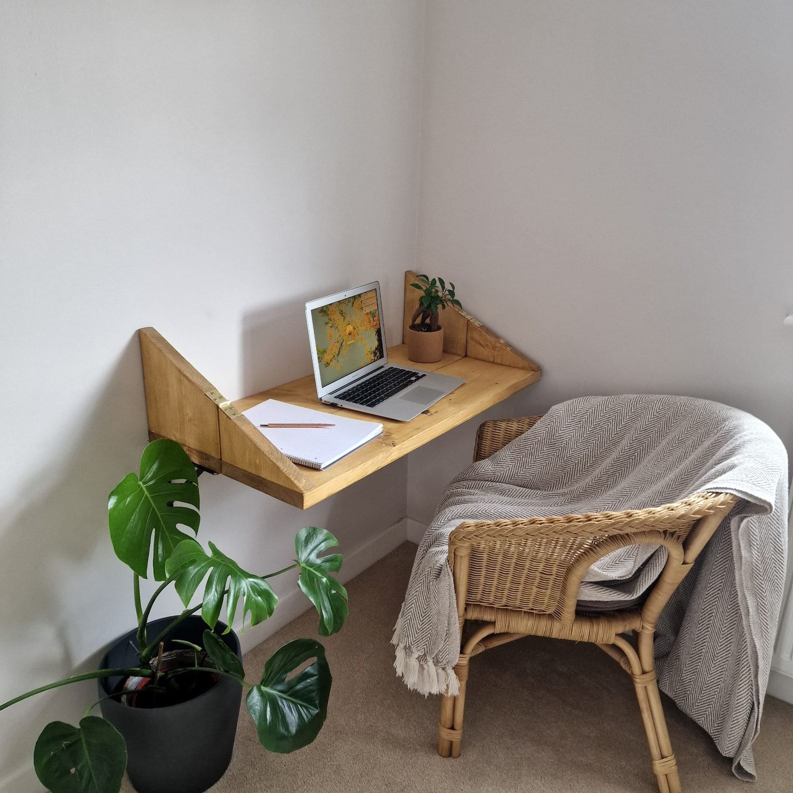 Fold away clearance stand up desk