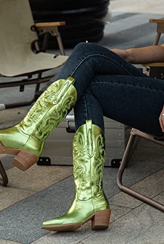 25 Best Women's Cowboy Boots to Wear This Season - 2024 Boots