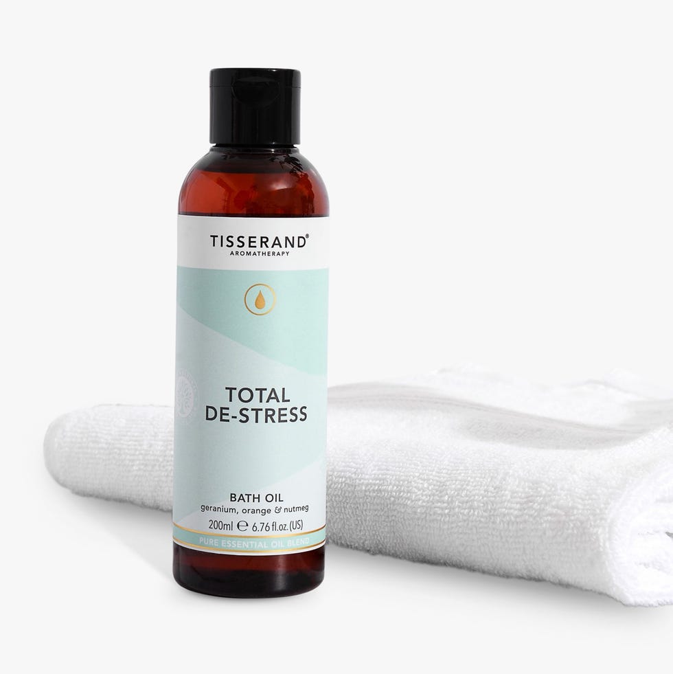 Tisserand Aromatherapy Total De-Stress Bath Oil, 200ml