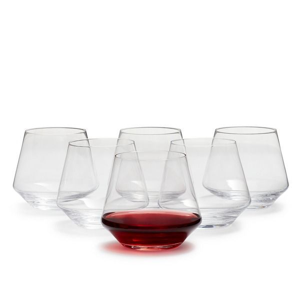 https://hips.hearstapps.com/vader-prod.s3.amazonaws.com/1673540531-red-wine-glasses-1673540503.jpg?crop=1xw:1xh;center,top&resize=980:*