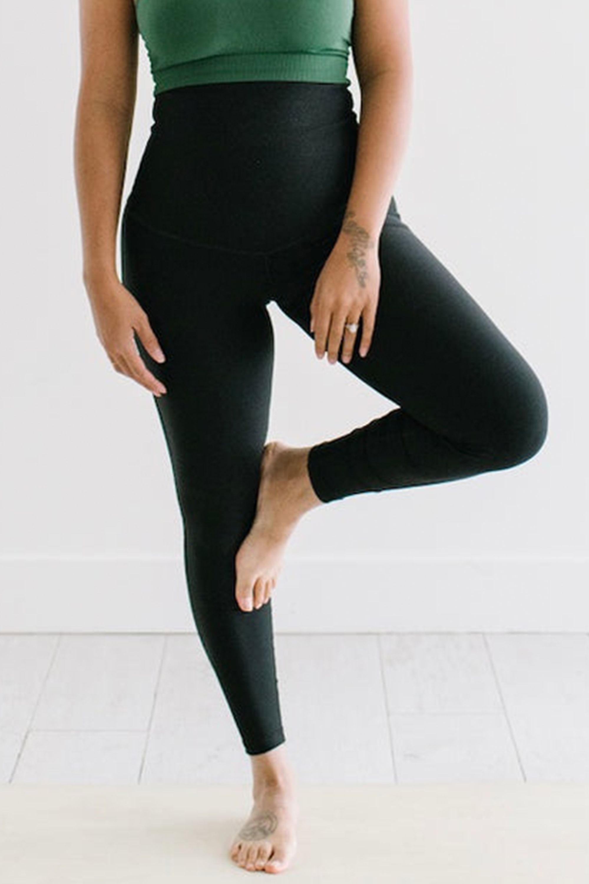 Sculpting Yoga Pants Leggings (Grey) - Curve Hugging Workout Leggings - S |  eBay