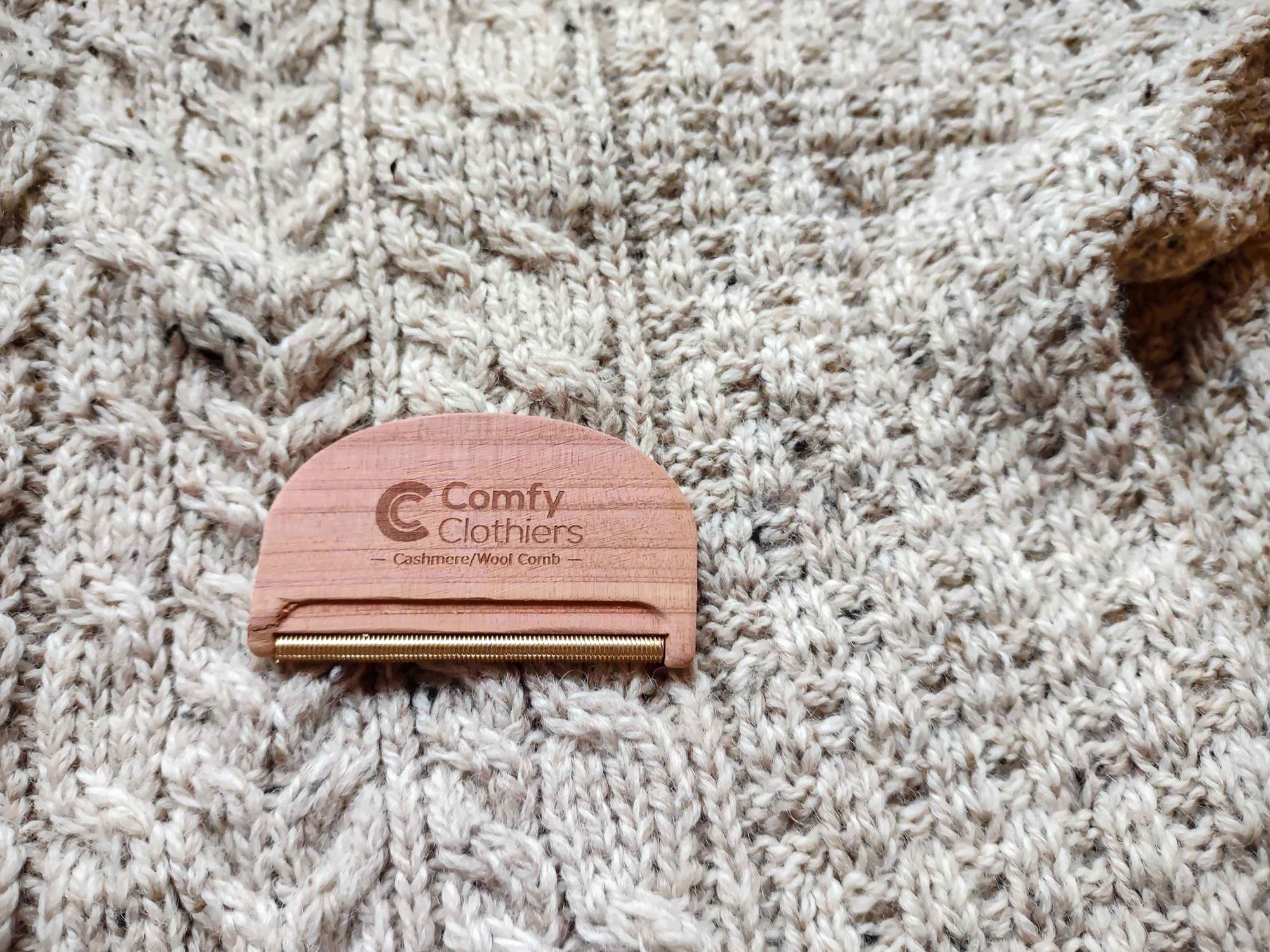 Multi-Fabric Cedar Wood Sweater Comb