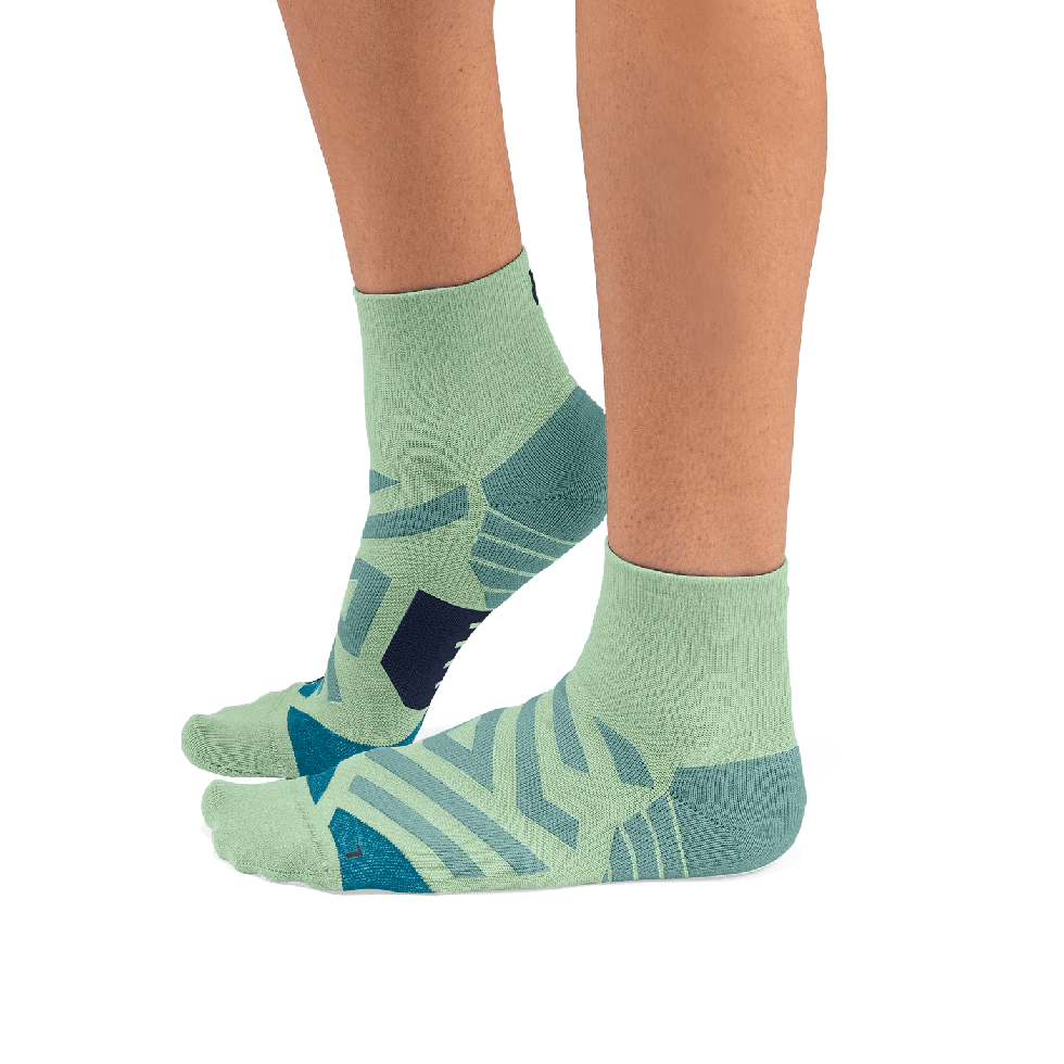 Performance Running Mid-Calf Socks