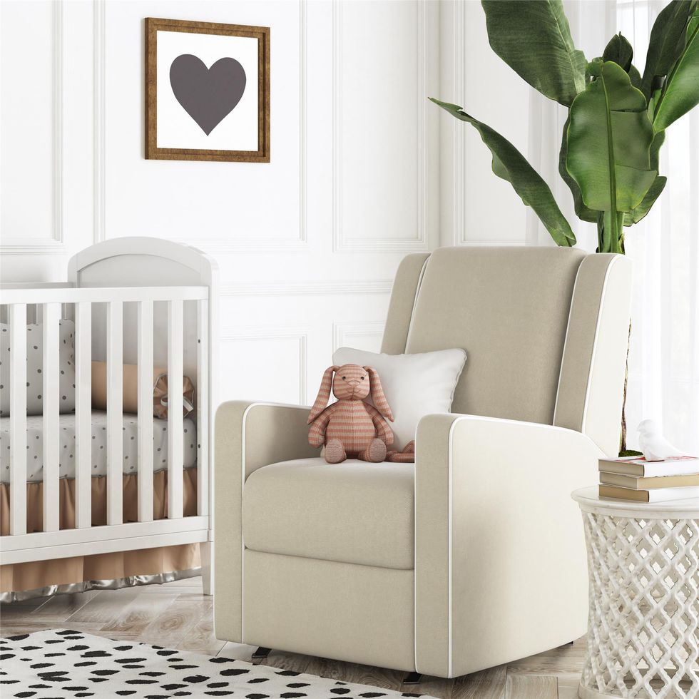 Best Breastfeeding Chair for Your Nursery in 2022