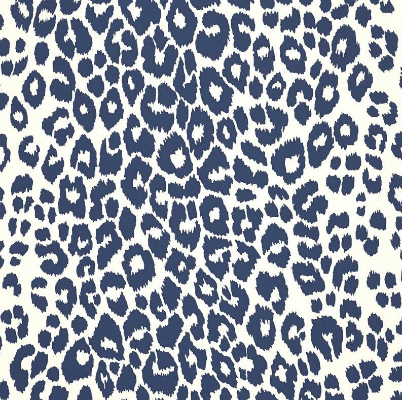 Iconic Leopard Animal Print Wallpaper