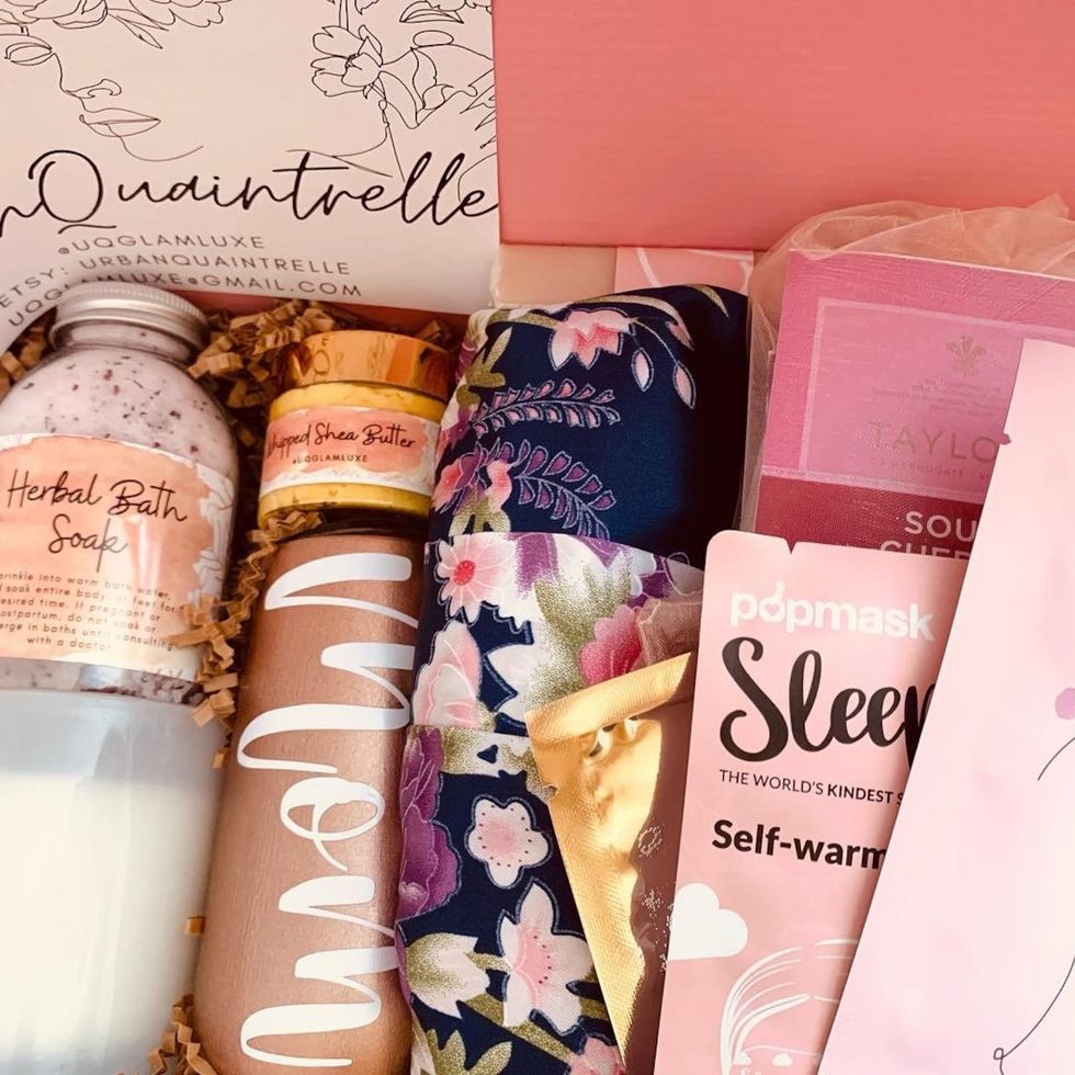 10 Practical Ideas for a New Mom Gift Basket (That She'll Actually