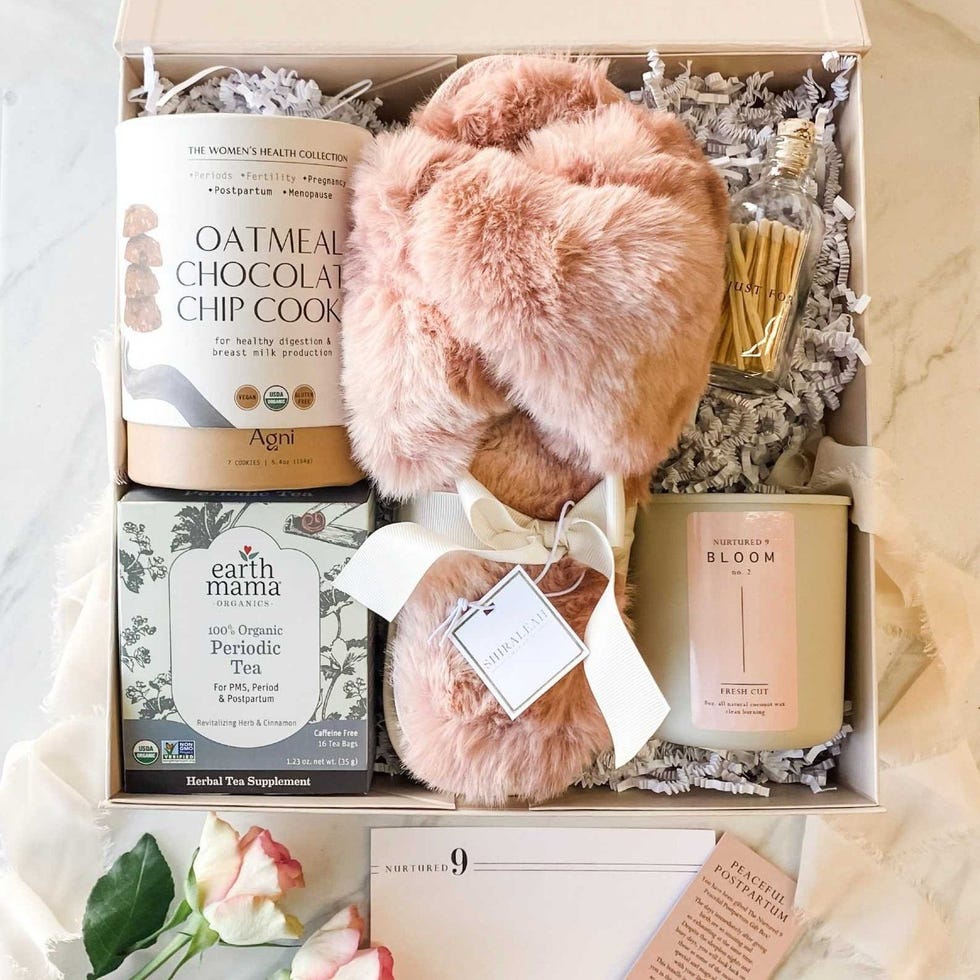 25 Best Gift Baskets for New Moms — New Mom Curated Gift Box