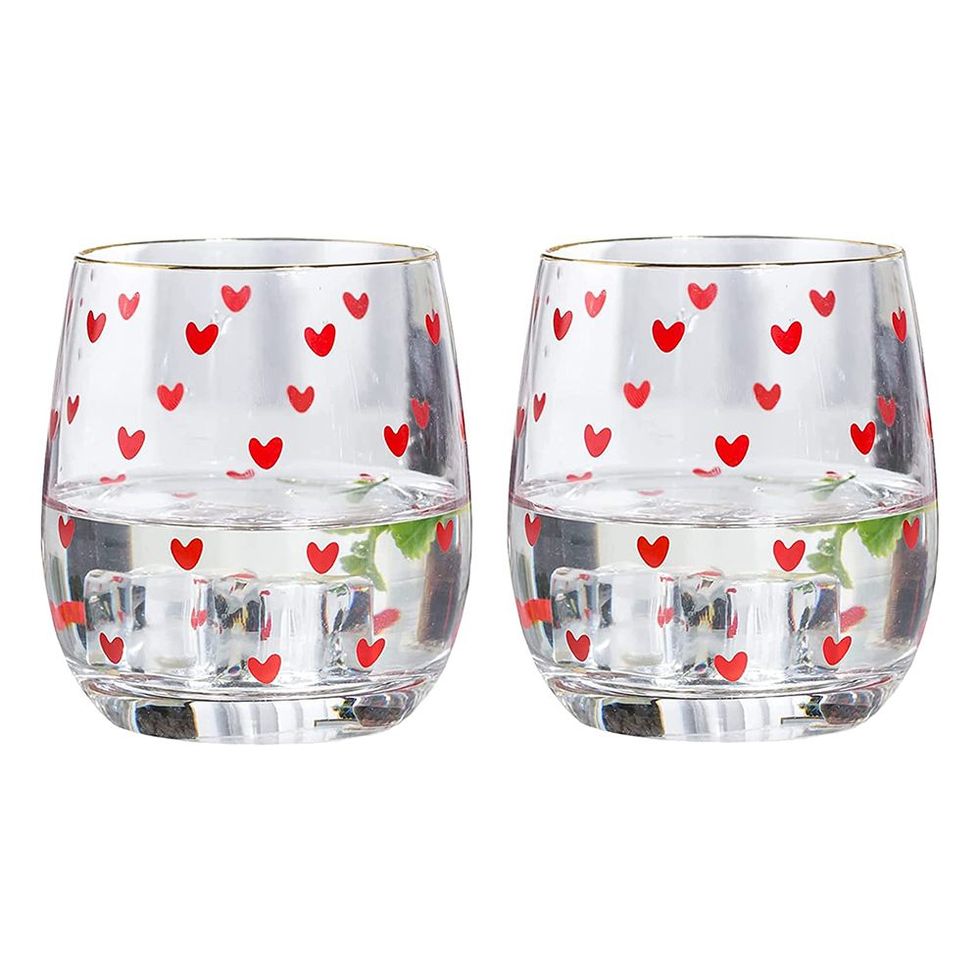 https://hips.hearstapps.com/vader-prod.s3.amazonaws.com/1675188804-daveinmic-stemless-crystal-red-hearts-wine-glass-set-1675188796.jpg?crop=1xw:1xh;center,top&resize=980:*