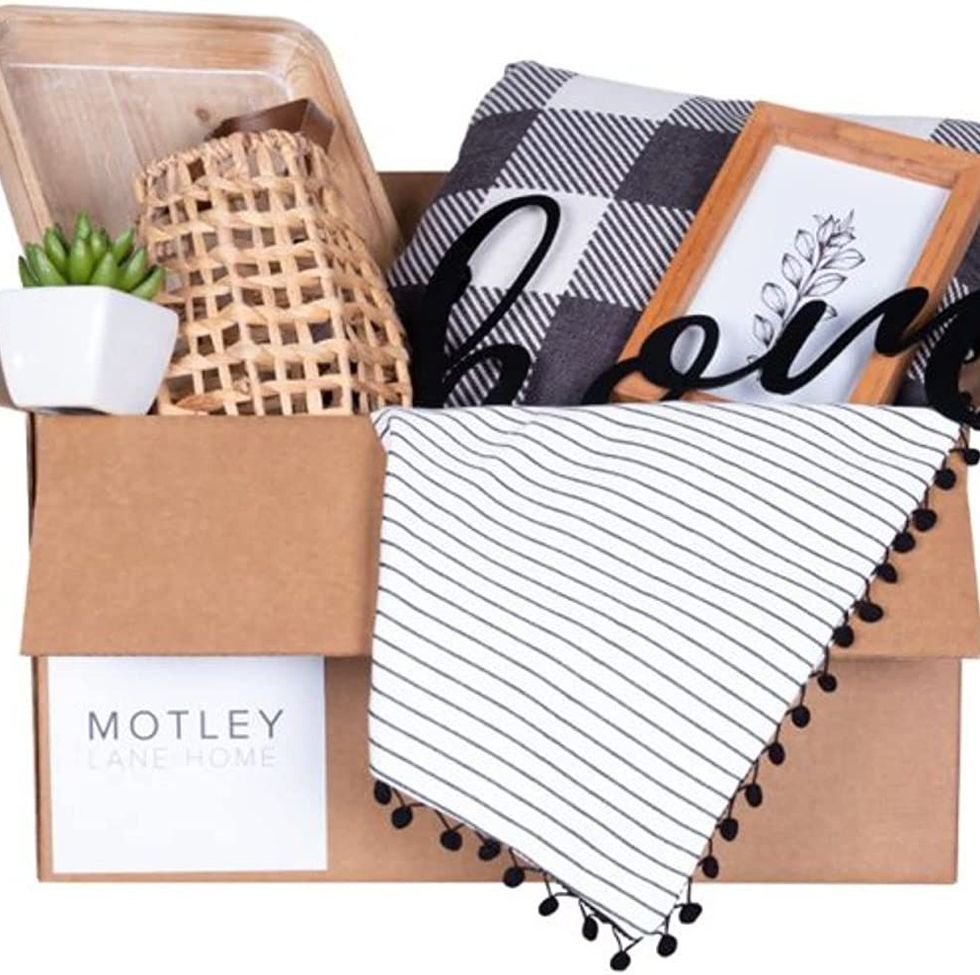 9 Subscription Boxes Moms–to–Be Will Love - Brit + Co