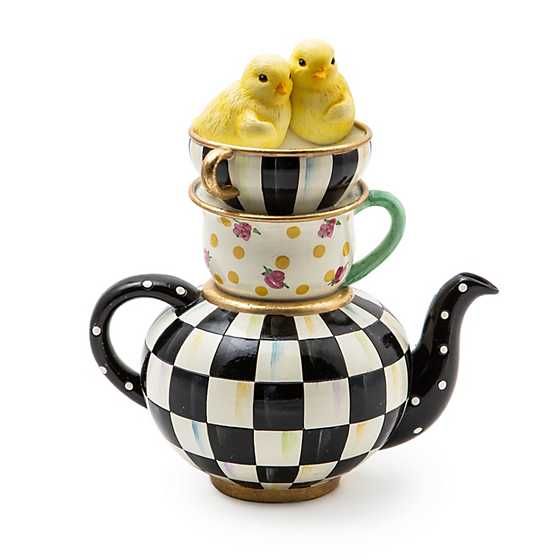 Courtly Chickatee Teapot