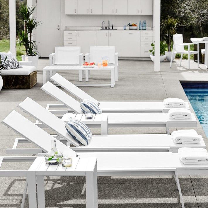 Discount pool best sale furniture chaise lounge