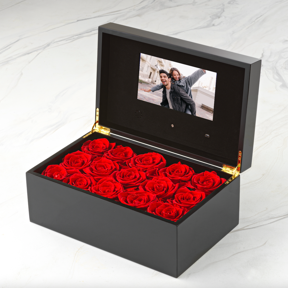 Luxury Roses Box