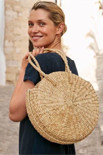 The Best Straw and Raffia Bags for Spring and Summer 2023  Style Meets  Story