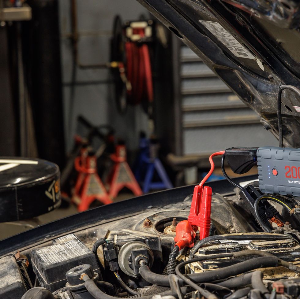 Best Jump Starter 2023? Are Jumper Cables Better? Let's find out! 