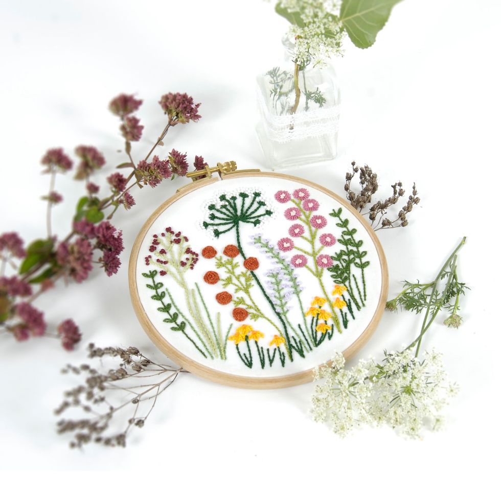 Country Classic Embroidery Kit