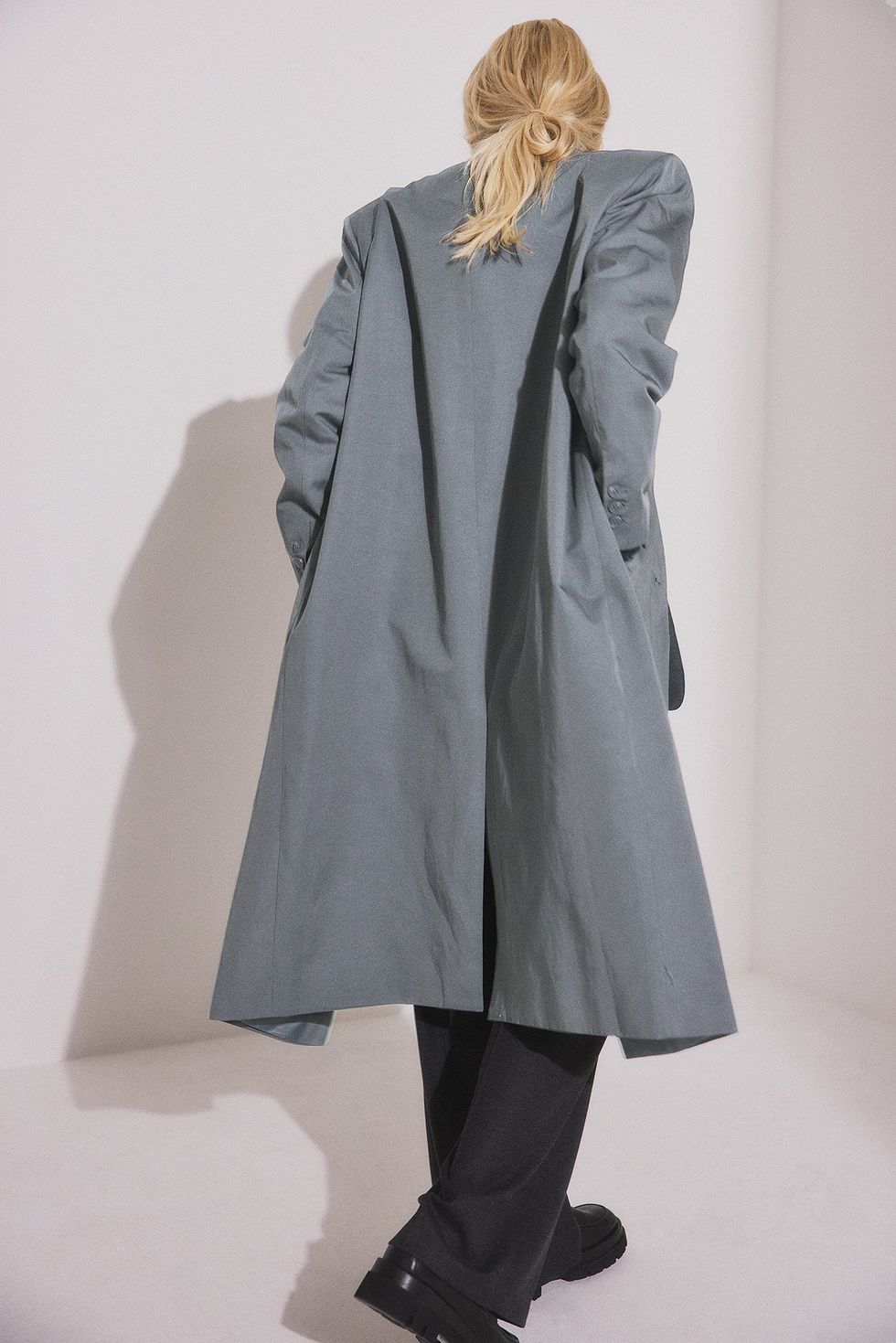 Alessa Winter x NA-KD Oversized Trenchcoat Grey