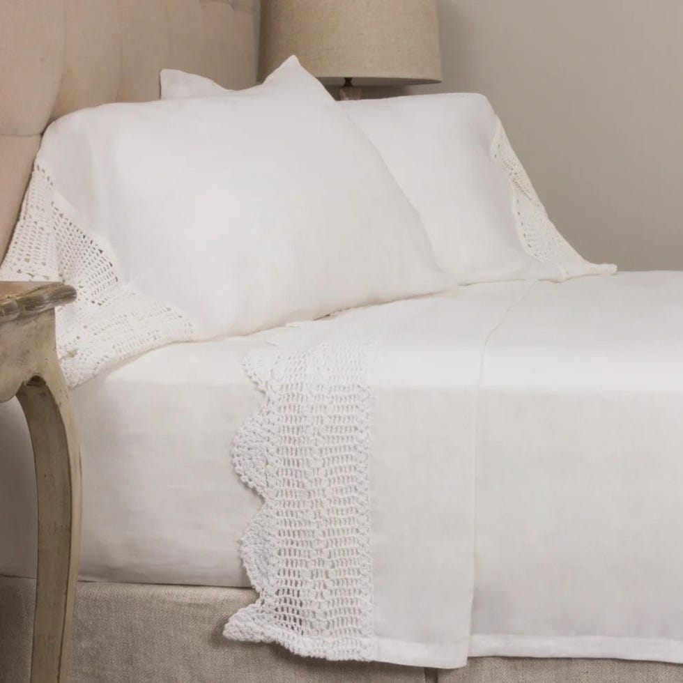 Dakota Fields Evelyn Linen Sheet Set
