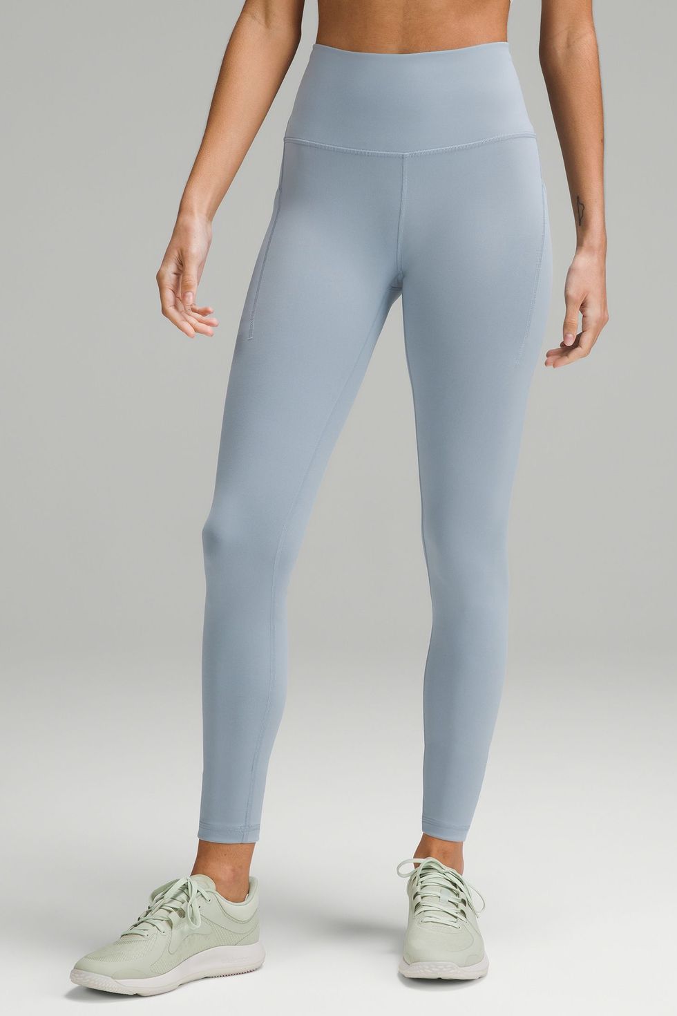 Lululemon leggings with pockets, size 6, navy blue