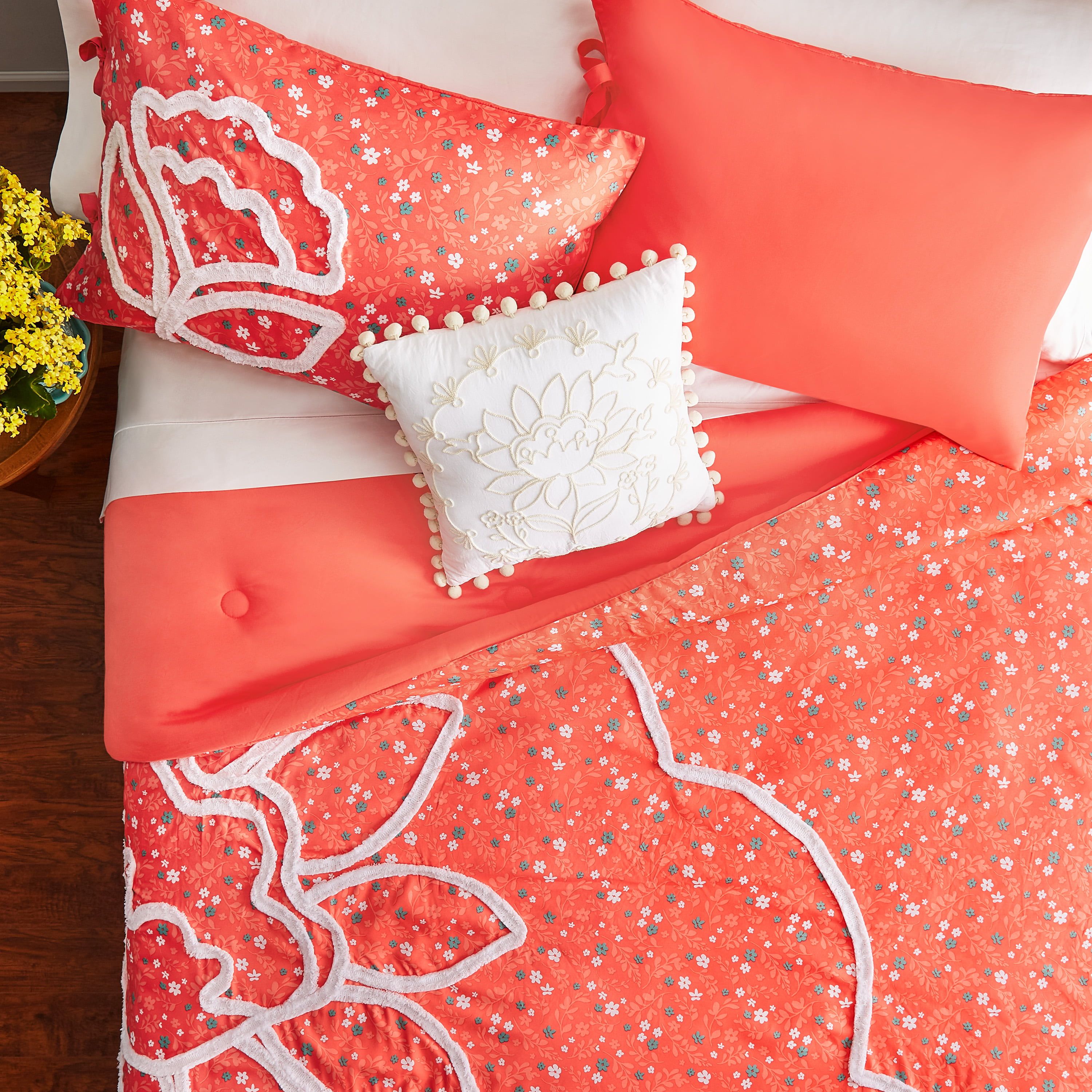 The Pioneer Woman Bedding At Walmart - Where To Buy Ree Drummond's Bedding