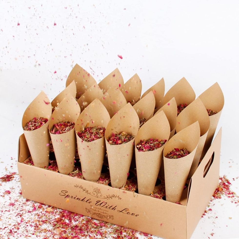 A handmade cottage: How to make natural wedding confetti: with