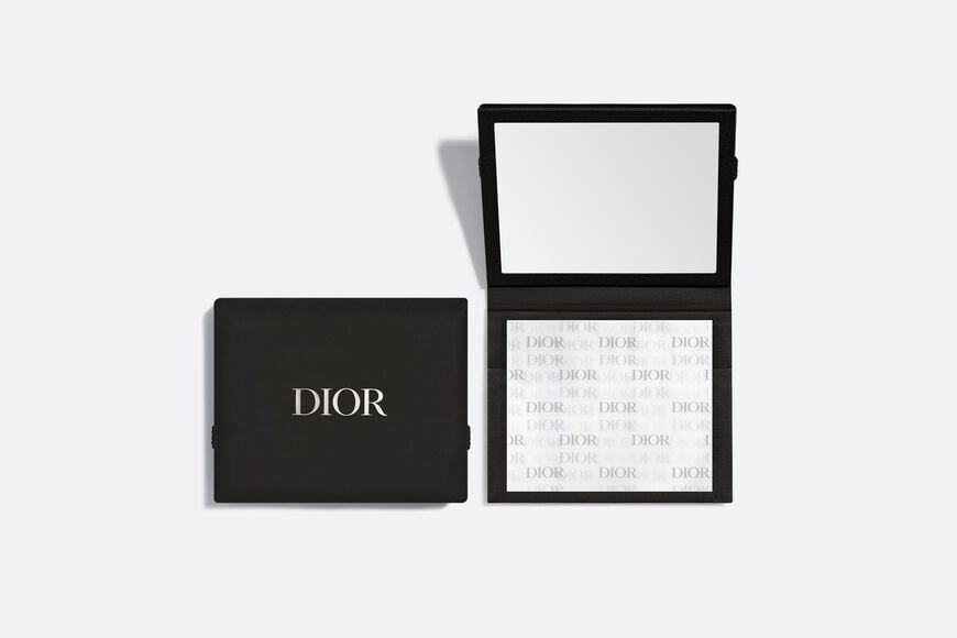 Comparison of Chanel and @Dior oil blotting sheets. #diorbeauty #dior