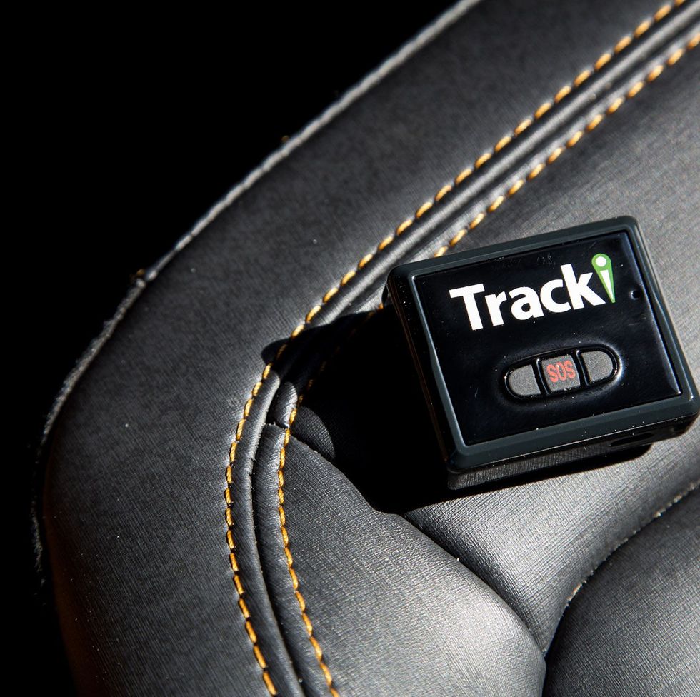 10 Best GPS Trackers for Cars In 2024 [ Tested ]