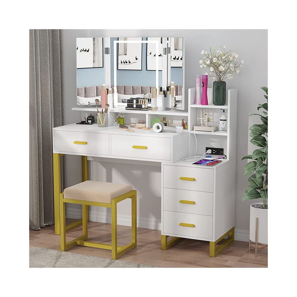 Nice on sale makeup vanity