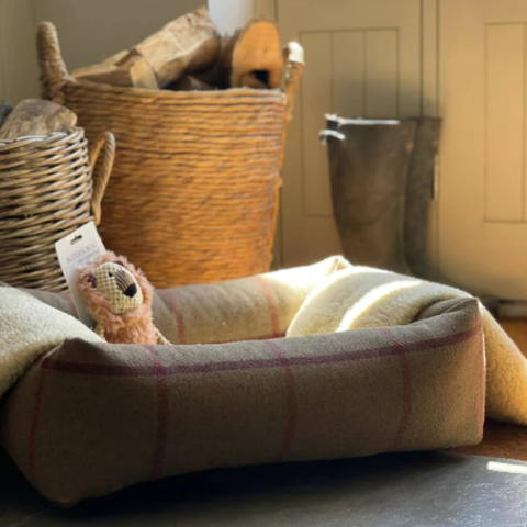 Heritage Classic Tweed Dog Bed With Fully Removable & Washable Covers