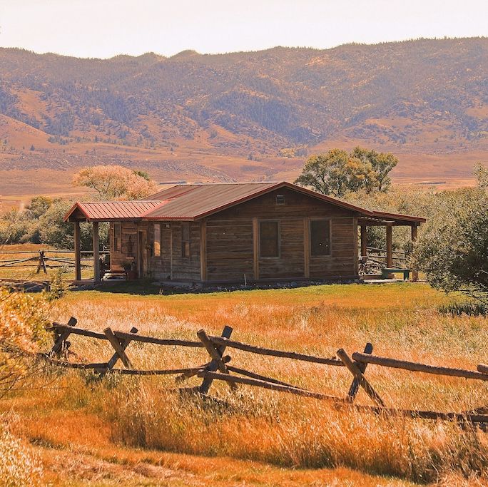 Deerwood Station Cabin in Wyoming
