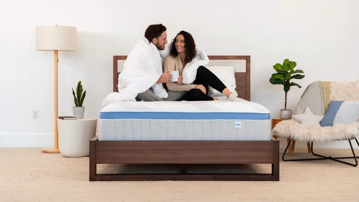 11 Best Memory Foam Mattresses 2024 Best Memory Foam Support   1678895479 1676660090 Starhybrid Lifestyle Coupleheado 1676660084 