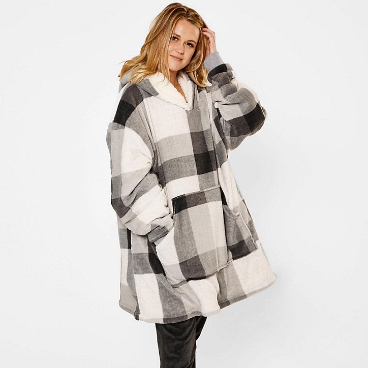 Giant hoodie sale blanket buzzfeed