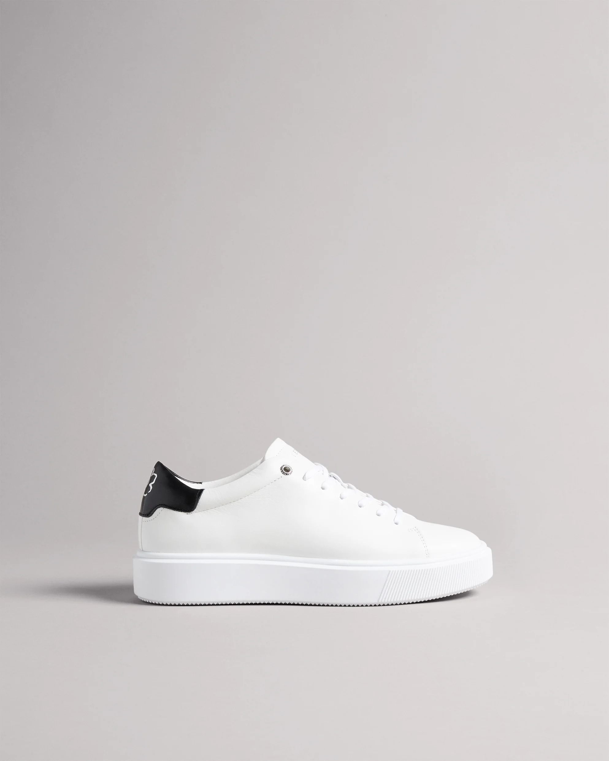 Womens white low top 2024 trainers