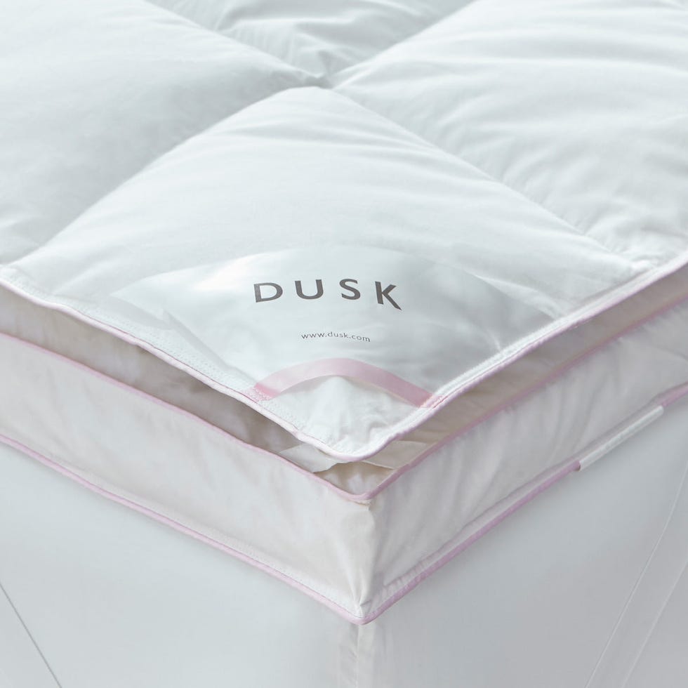 Dusk Supreme Goose Down Mattress Topper