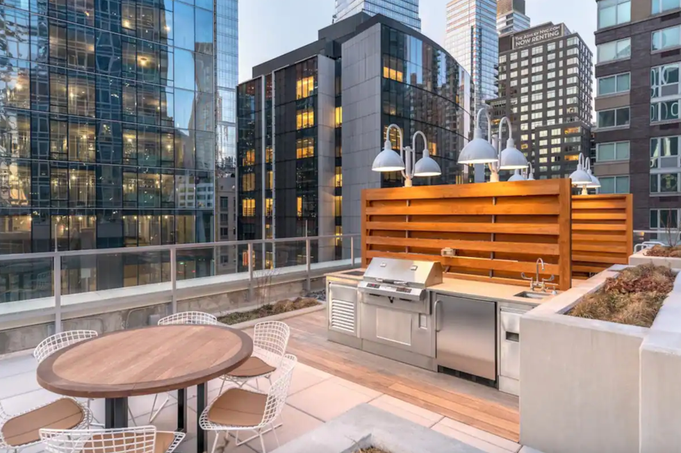 Luxury Building One Bedroom in Upper West Side
