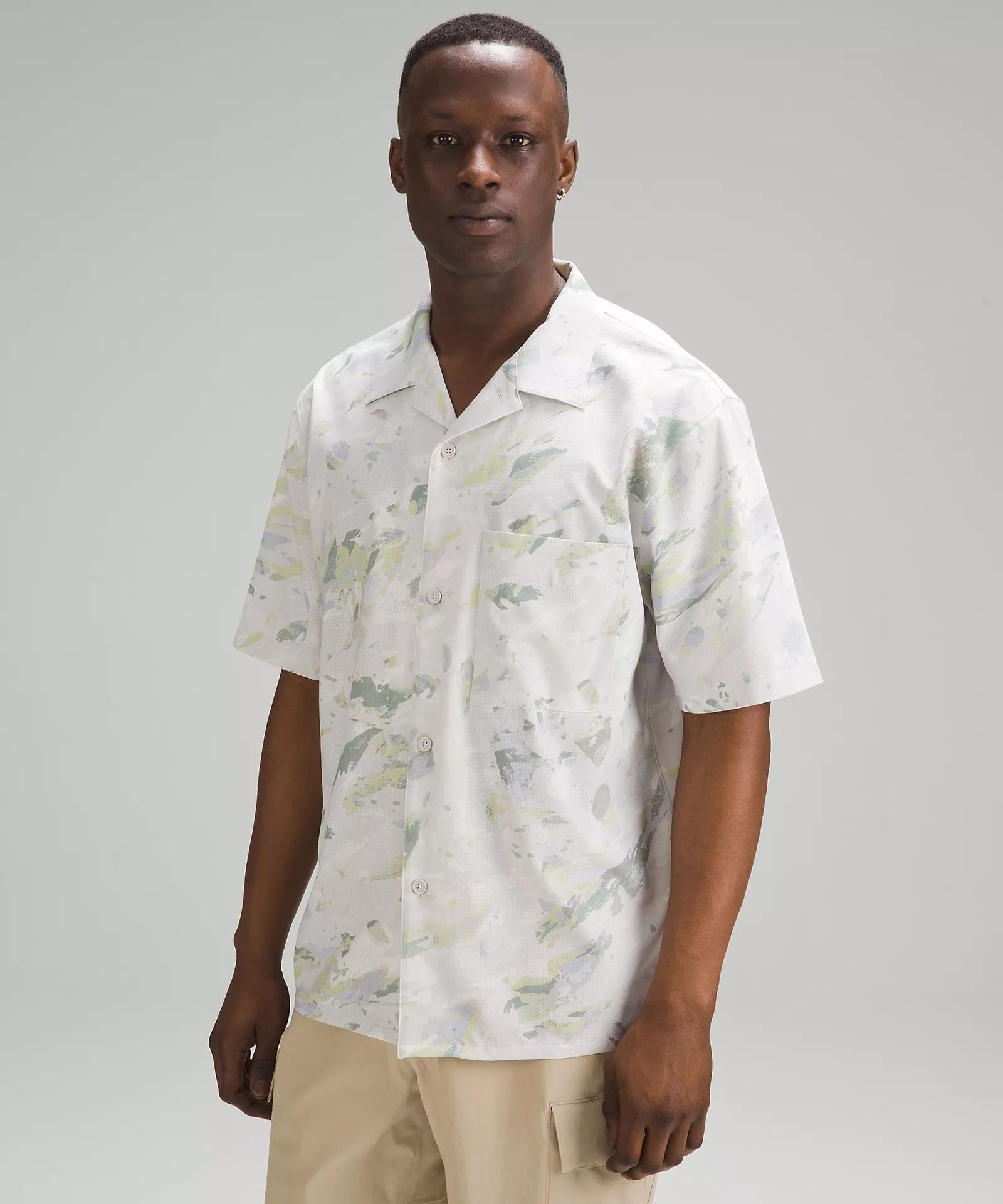 White on sale hawaiian shirt