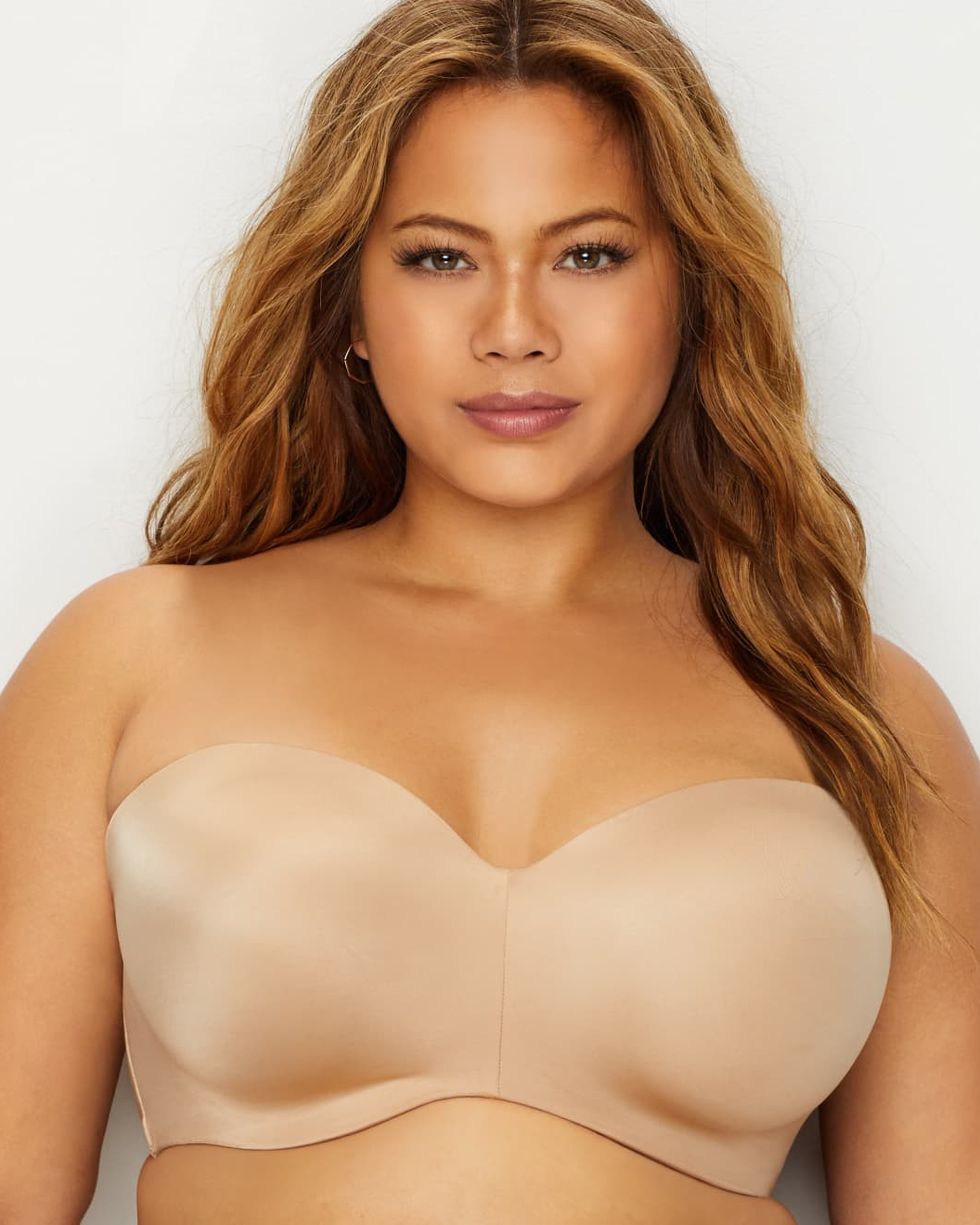 Strapless Bra Review, These strapless bras are AMAZING and stay in place  so well! Plus, they are comfortable! They are padded, but no underwire.  True to size. Right now, they