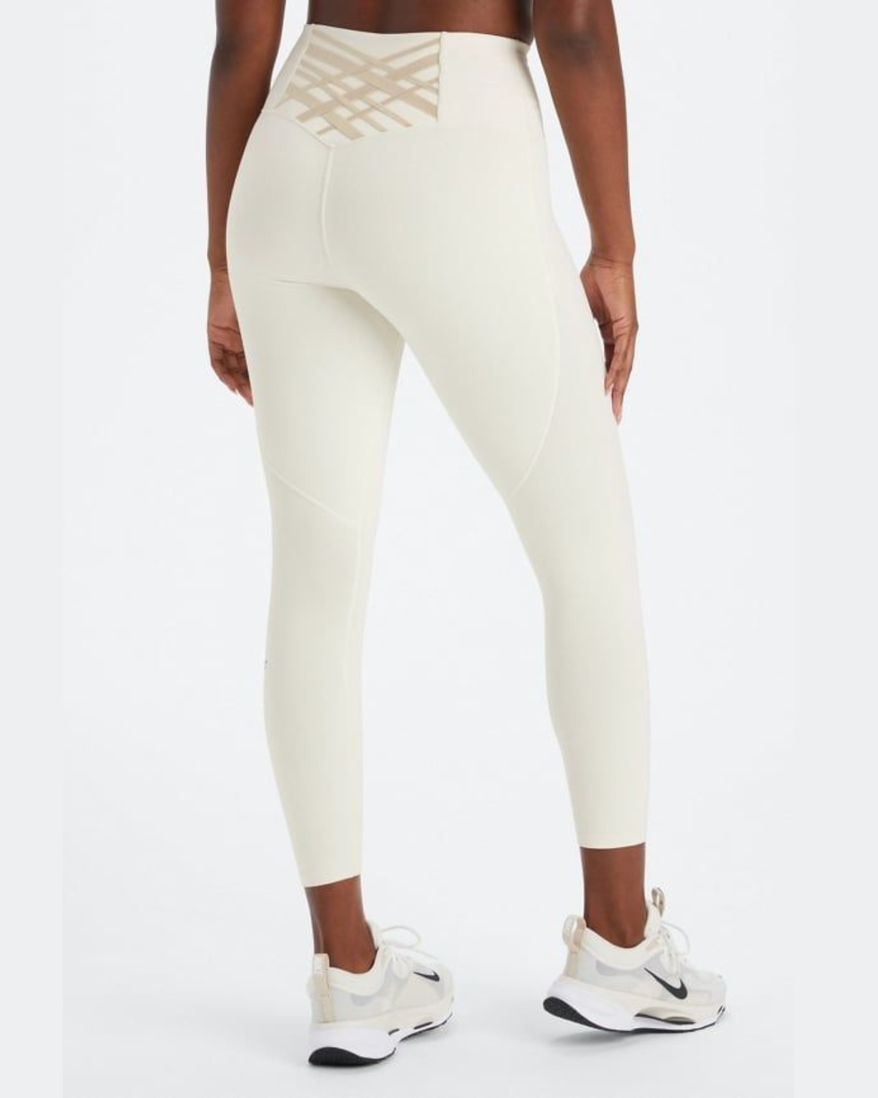 White Compression High Waist Leggings, Casual Wear, Slim Fit at Rs