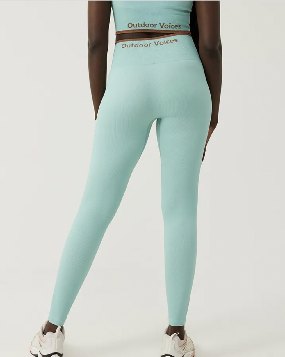 XS 7/8 cropped outdoor voices leggings