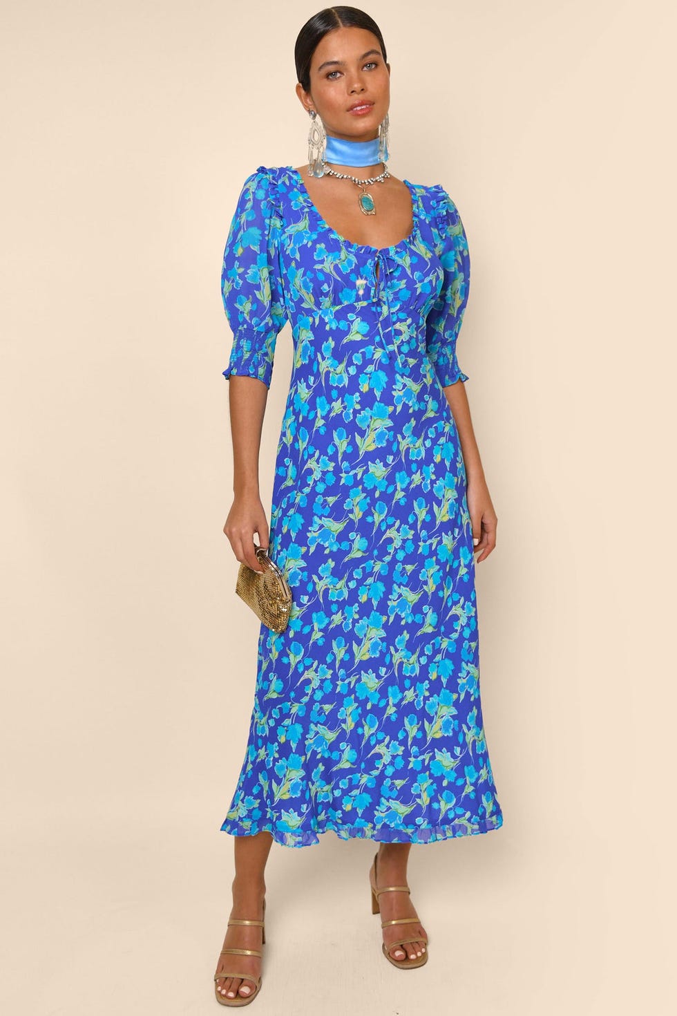 Gaun Scoop-Neck Bunga Gaun Scoop-Neck Bunga