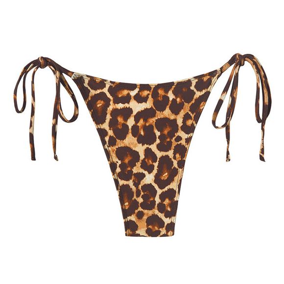 We love Hailey Bieber's leopard print bikini and bucket hat combo