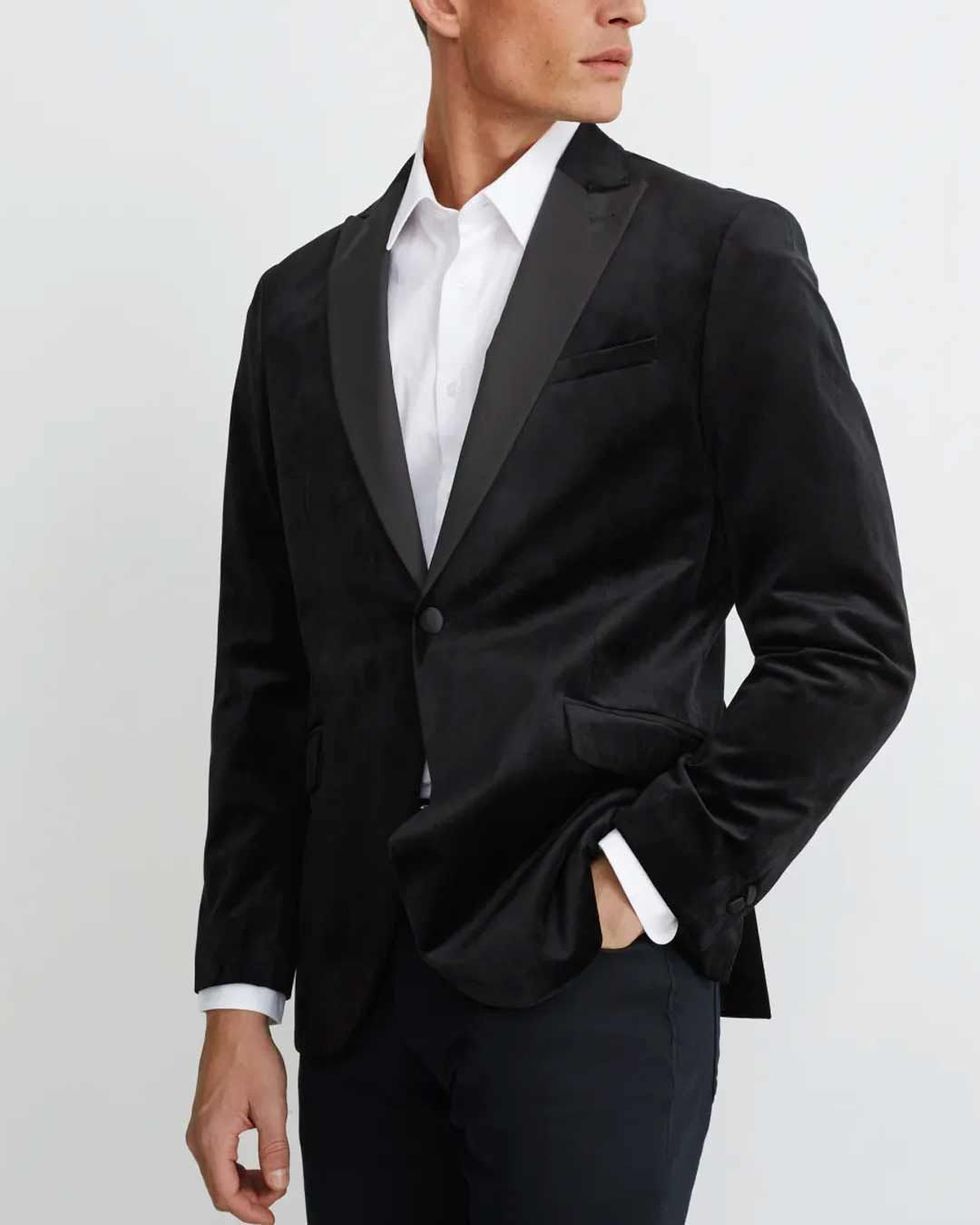 traje sastre de paño fino para dama - Buscar con Google  Blouse outfit  work, Casual work outfits, Business casual attire