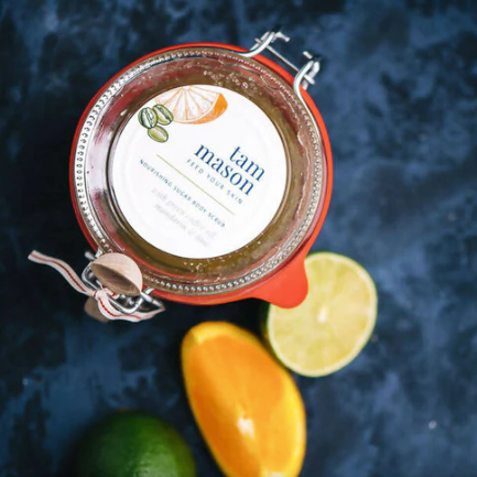 Mandarinen- und Limettenzucker-Körperpeeling mit grüner Kaffeecreme, 400 g Mandarinen- und Limettenzucker-Körperpeeling mit grüner Kaffeecreme, 400 g
