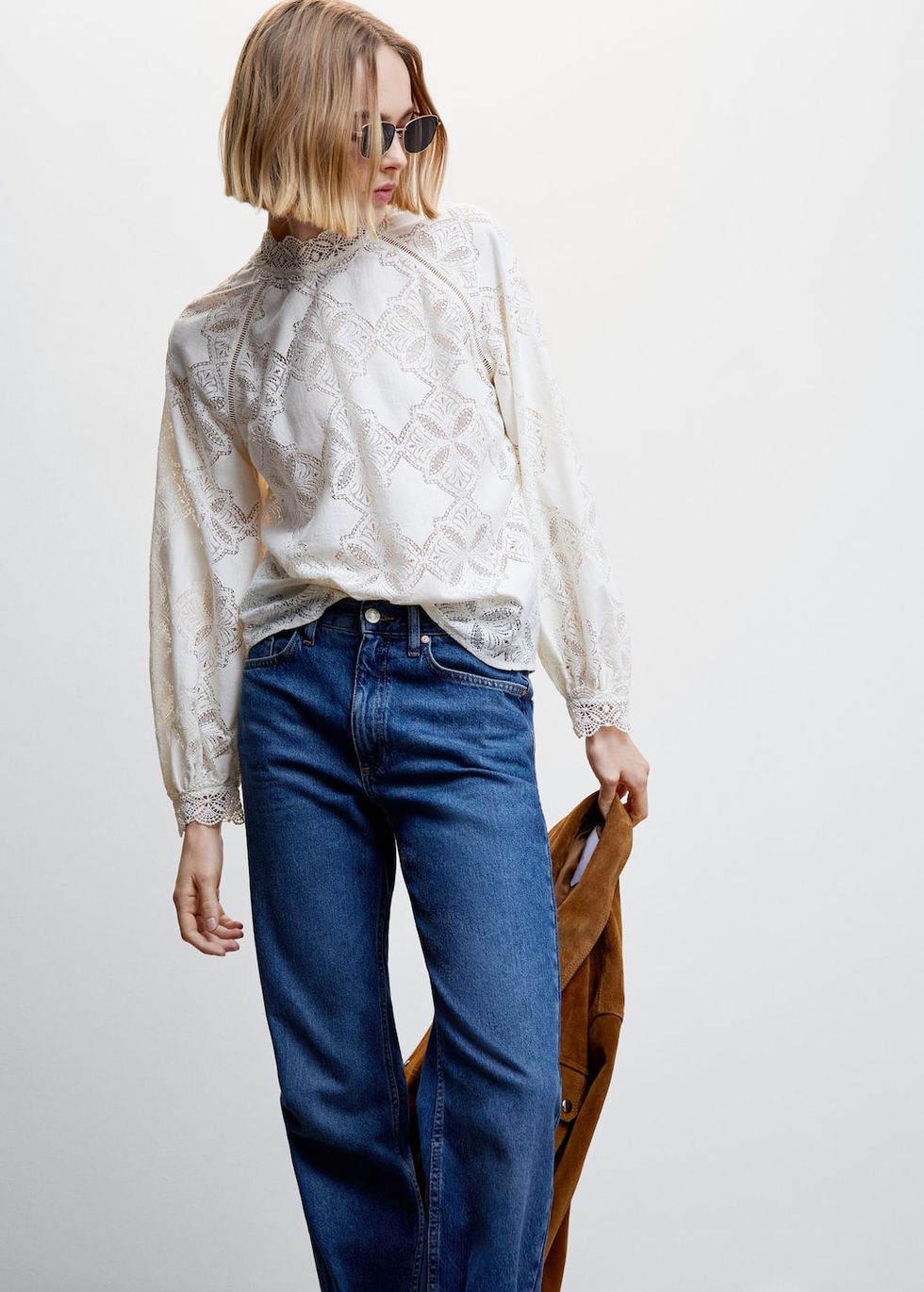 Puffed sleeves lace blouse