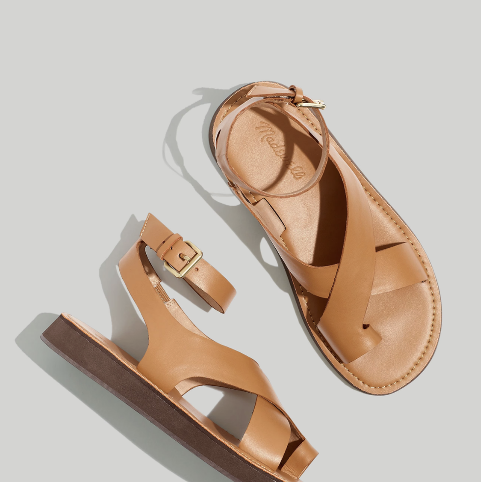 Top 11 Trendy Sandals for This Summer - (Latest 2023)