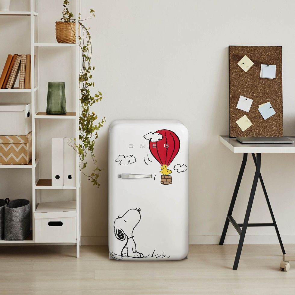 PEANUTS Special Edition Refrigerator